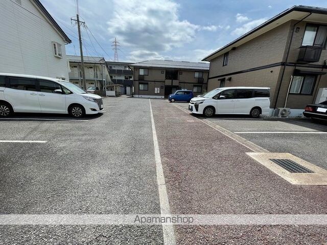 アドバンス２１　Ａ[2LDK/50.47m2]の駐車場