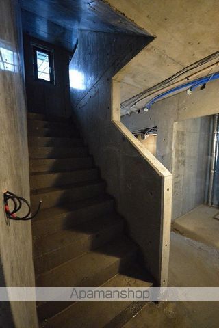 ASSET IVの玄関写真
