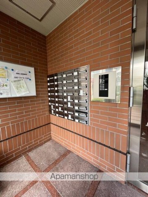 和歌山県和歌山市十番丁[1LDK/40m2]の共用部2