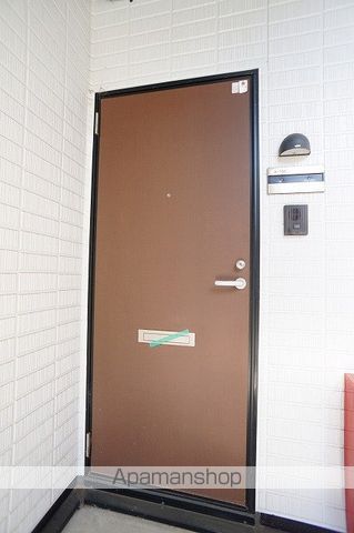 ファサードの玄関写真
