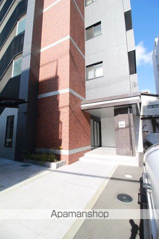 LE CUBE駅前町の玄関写真