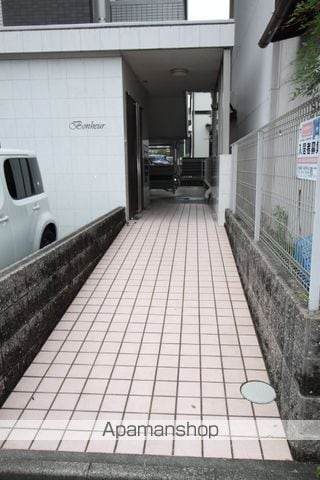 ボヌールの玄関写真