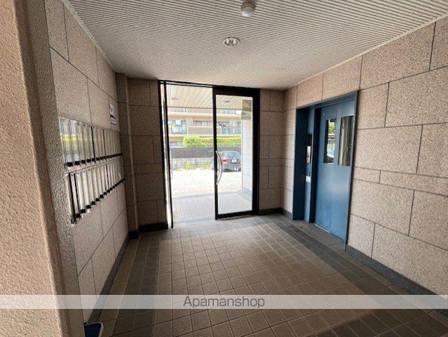 ネオクレスト壱番館の玄関写真
