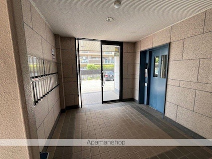 ネオクレスト壱番館[1LDK/39.38m2]のエントランス