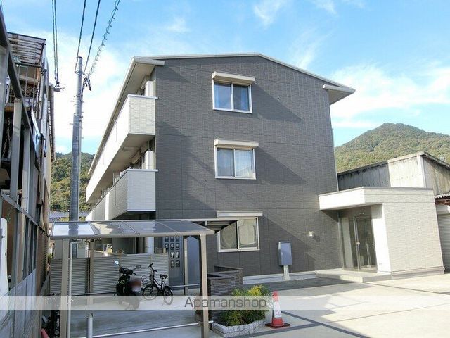 可部線 七軒茶屋駅 徒歩4分 3階建 築8年の外観写真