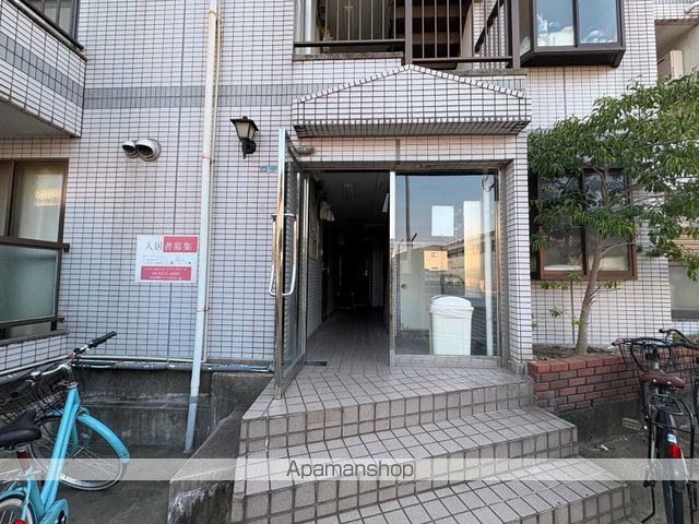 下木田マンションの玄関写真