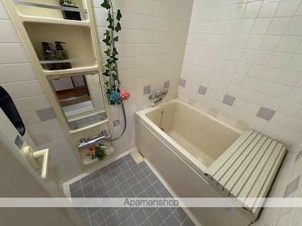 ロイヤル・シャトー一番館[3LDK/66m2]のバス