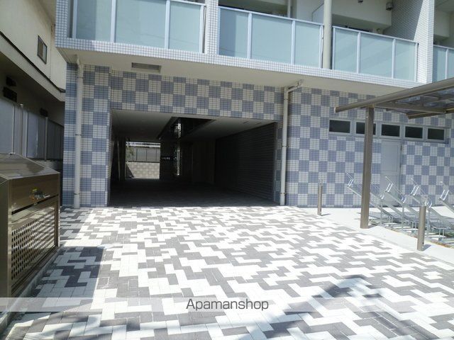LAURELの玄関写真