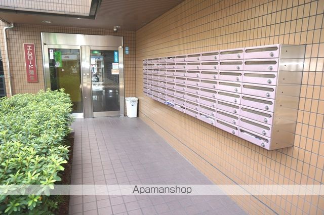 エムロード蒲生の玄関写真