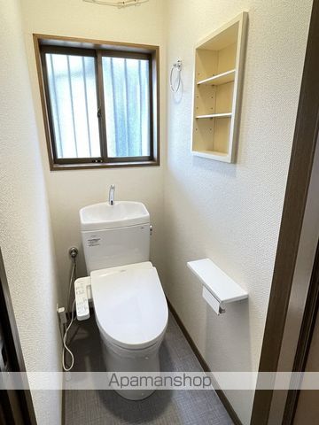アキハシュトゥラーセの内装写真