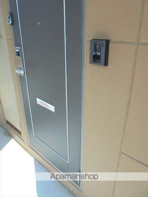 和歌山県和歌山市本脇[1K/26.25m2]の玄関