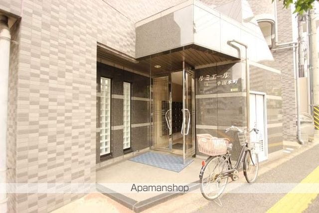 ルミエール牛田本町の玄関写真