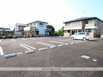 グランファミーユⅠ[1LDK/45.27m2]の駐車場