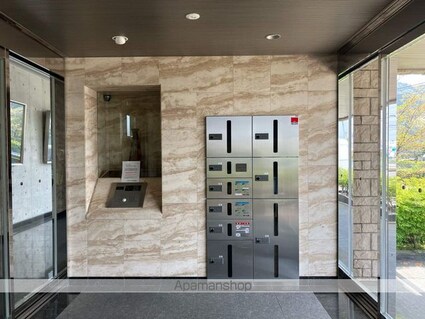 タロックス新居浜[2LDK/64.26m2]の共用部2