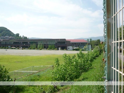 サンプエルト[2LDK/59m2]の周辺2