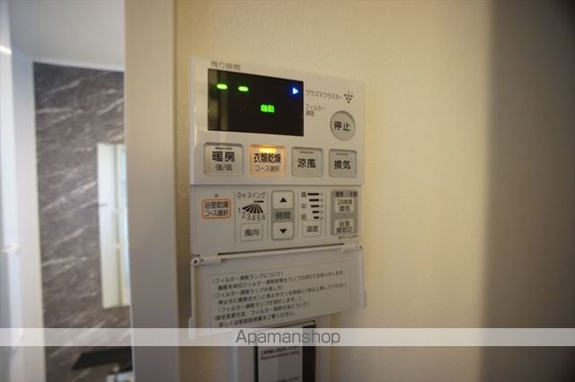 ファーストレジデンス栄の内装写真