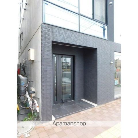 FLATS LIDOの玄関写真