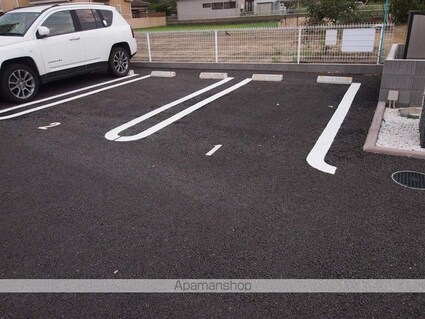 茨城県神栖市高浜[1LDK/42.89m2]の駐車場2