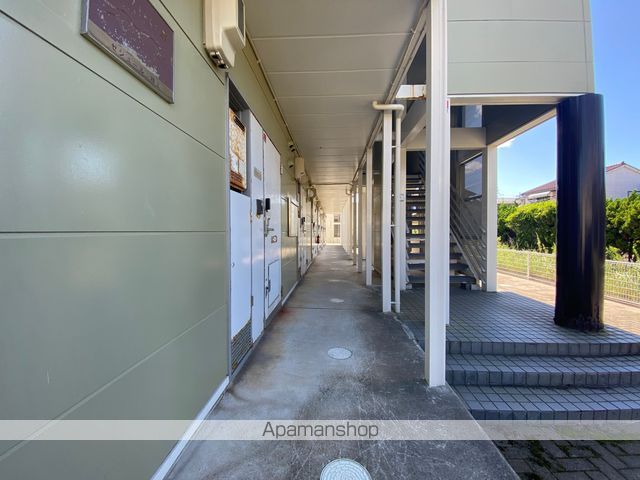 レオパレスセジュール根上の玄関写真