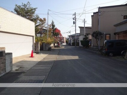 青森県青森市八重田３丁目[1LDK/47.36m2]の周辺2