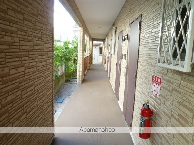 コンフォールの玄関写真