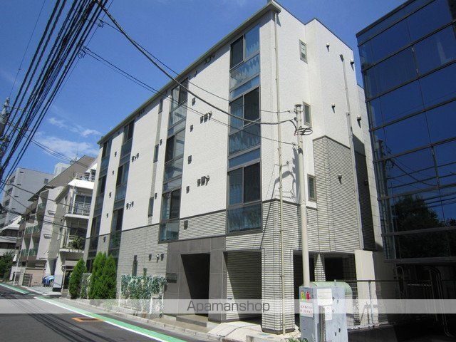 リベルタ東新宿の外観写真