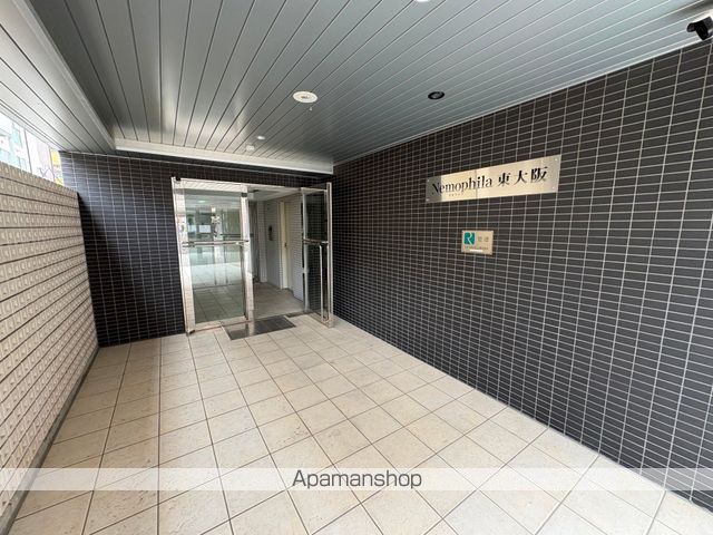ネモフィラ東大阪の玄関写真