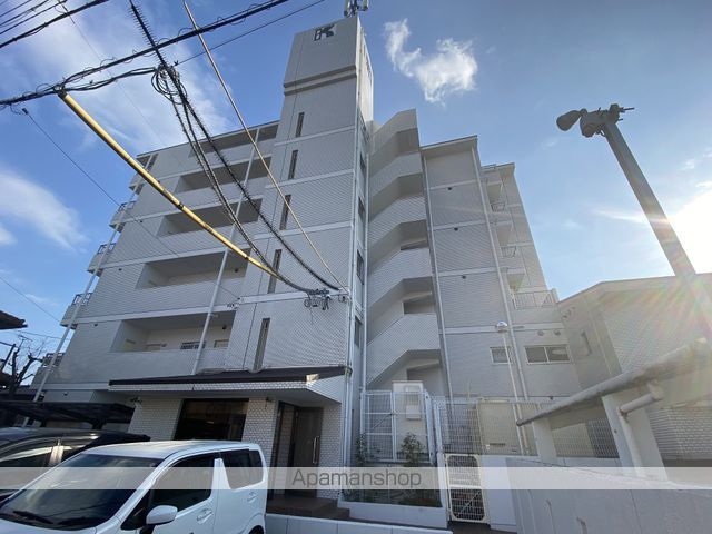 花自紅三郷マンションの外観写真