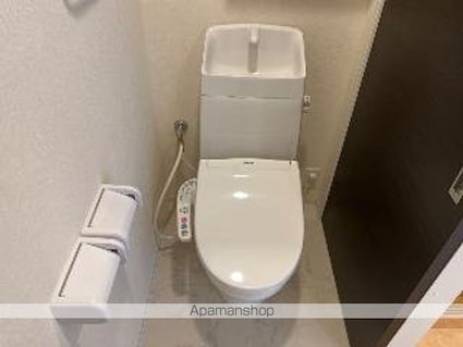 トレアティック島内[2LDK/55.66m2]のトイレ