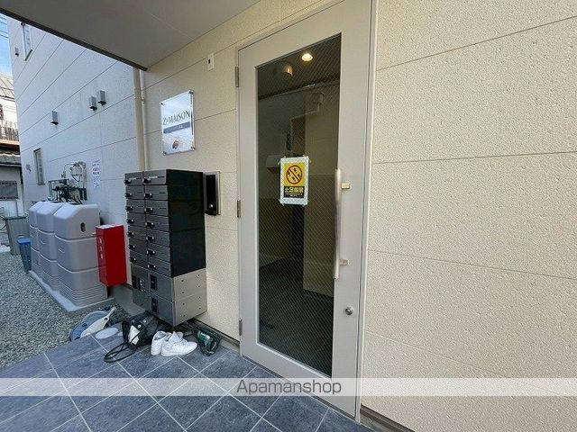 ジーメゾン桃谷の玄関写真