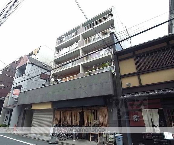 富小路マンションの外観写真