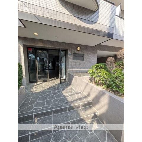 アンダルシア市川の玄関写真
