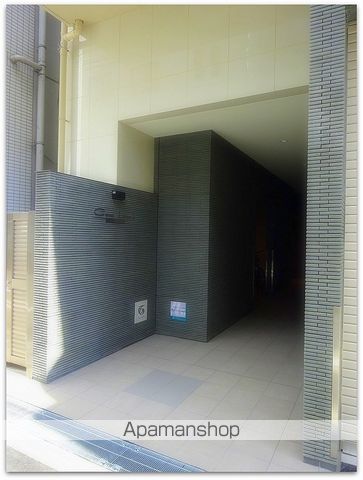 カーサ ラピスの外観写真