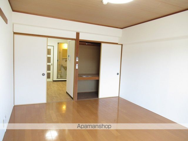 クリナーレ志家町の内装写真