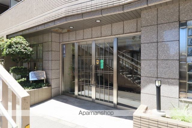 菱和パレス世田谷桜新町の玄関写真