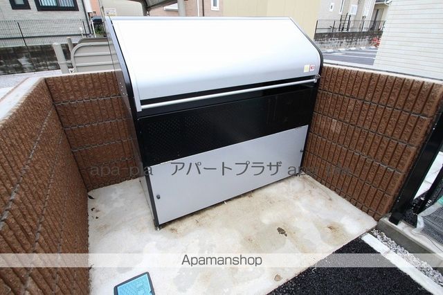 ウエストサニーガーデンの外観写真