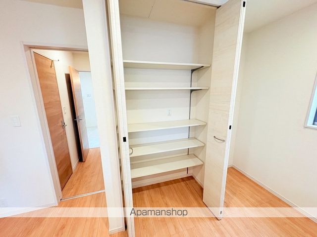 宿跡町戸建Westの内装写真