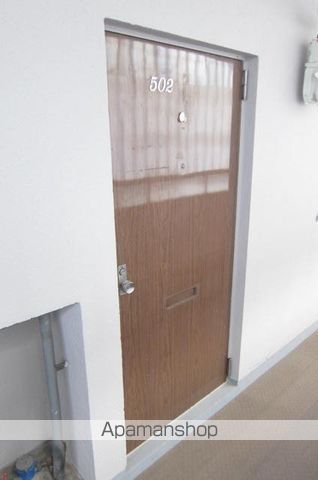 永代ビルの玄関写真