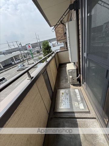シャルルIIIの内装写真