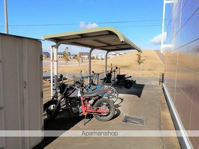 レオパレスグレイスIの玄関写真