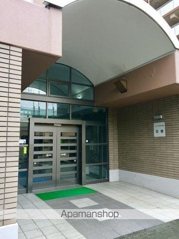 インペリアル東久留米B棟の玄関写真