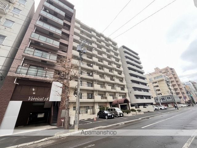 オリンピア大通西18丁目マンションの外観写真