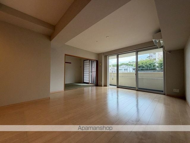 ライオンズマンション桜坂シティの内装写真