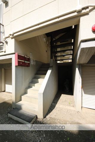 ファミーリエFの玄関写真