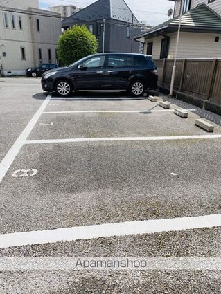千葉県千葉市稲毛区小中台町[3LDK/72m2]の駐車場