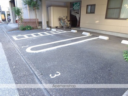 北村ビル[2K/43.05m2]の駐車場