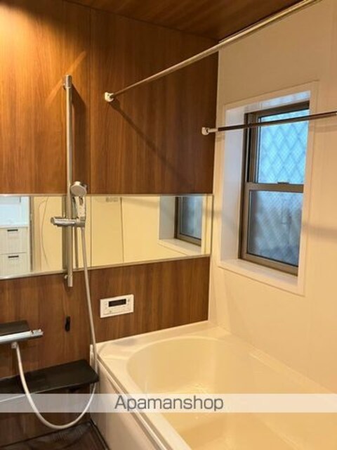 西ケ原戸建[2SLDK/85.32m2]のバス