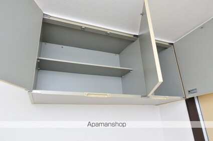 メゾン・ド・フィラント[1R/13.52m2]の収納