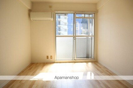 ロイヤルステイ[1R/22.06m2]のリビング・居間