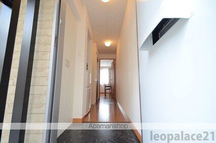 レオパレス蒼　Ⅱ[1K/23.61m2]の玄関